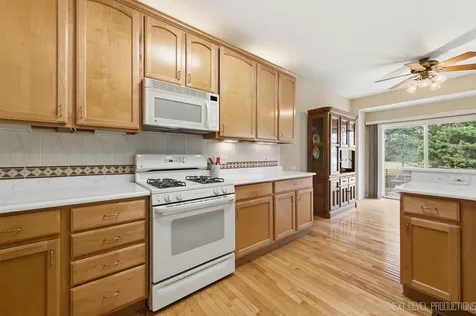 4211 Whitehall Lane Algonquin IL 60102