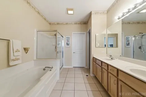4211 Whitehall Lane Algonquin IL 60102
