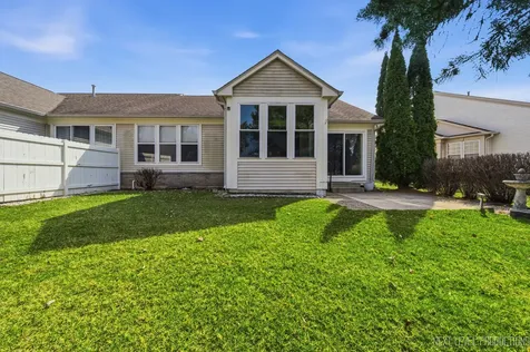 4211 Whitehall Lane Algonquin IL 60102