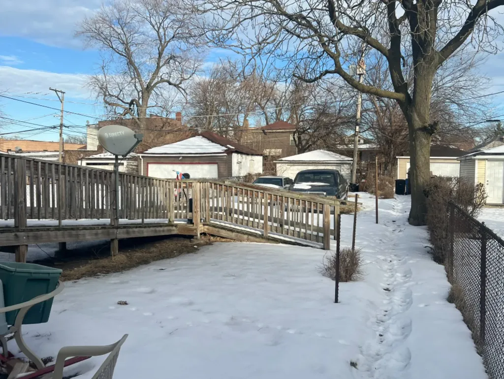 7531 South Indiana Avenue Chicago IL 60619