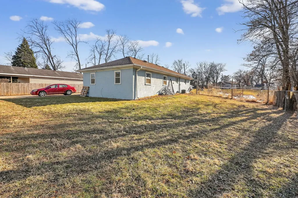 325 Oldfield Road Downers Grove IL 60516