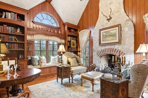 1317 Fox Glen Drive St. Charles IL 60174