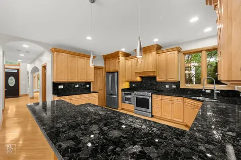 1017 East Red Oak Street Addison IL 60101