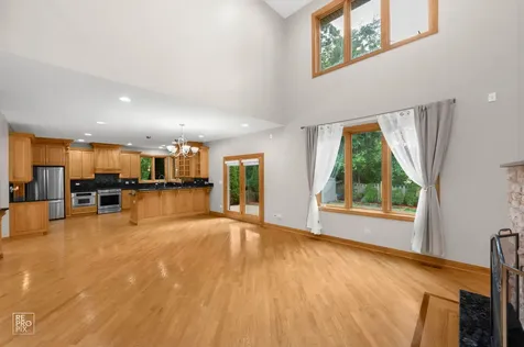 1017 East Red Oak Street Addison IL 60101