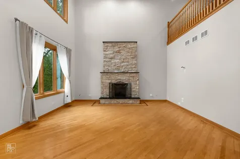 1017 East Red Oak Street Addison IL 60101