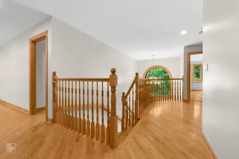 1017 East Red Oak Street Addison IL 60101