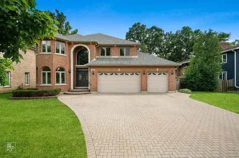1017 East Red Oak Street Addison IL 60101