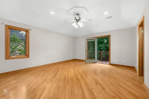 1017 East Red Oak Street Addison IL 60101