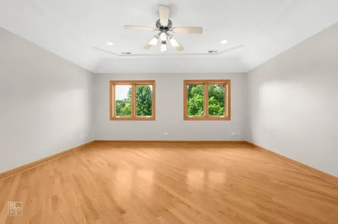 1017 East Red Oak Street Addison IL 60101