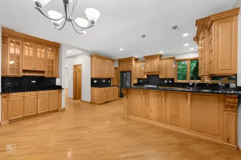 1017 East Red Oak Street Addison IL 60101