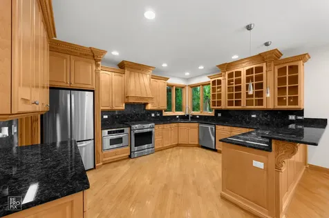 1017 East Red Oak Street Addison IL 60101