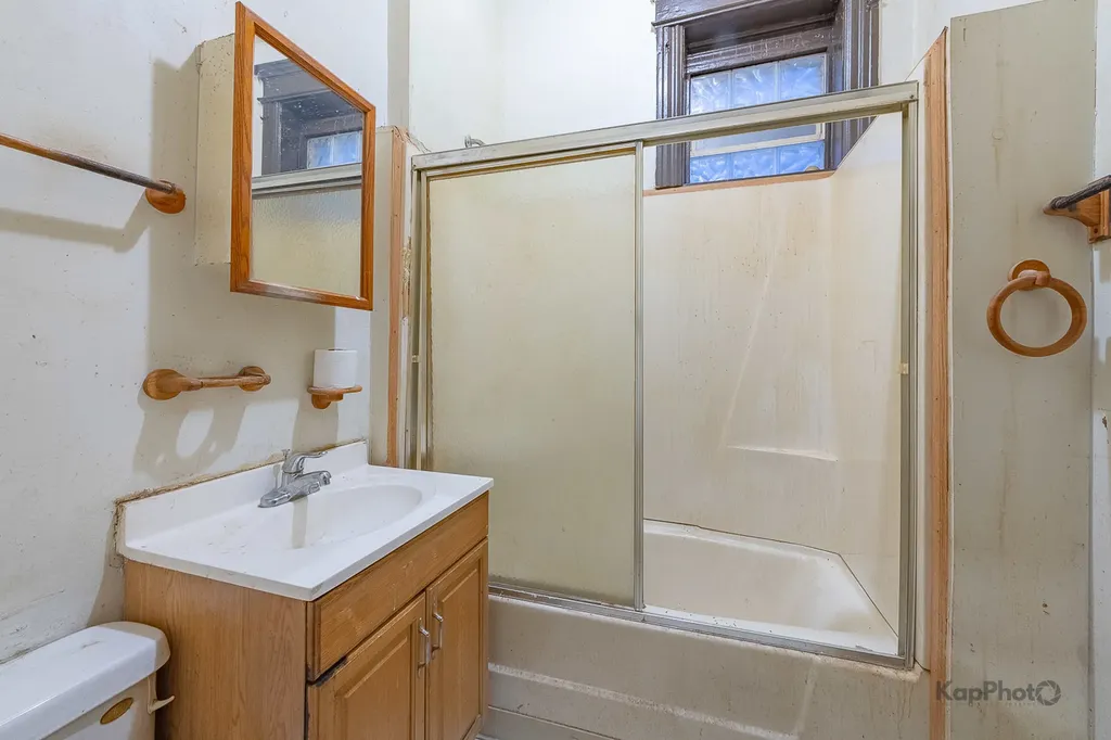 1512 South Sawyer Avenue Chicago IL 60623