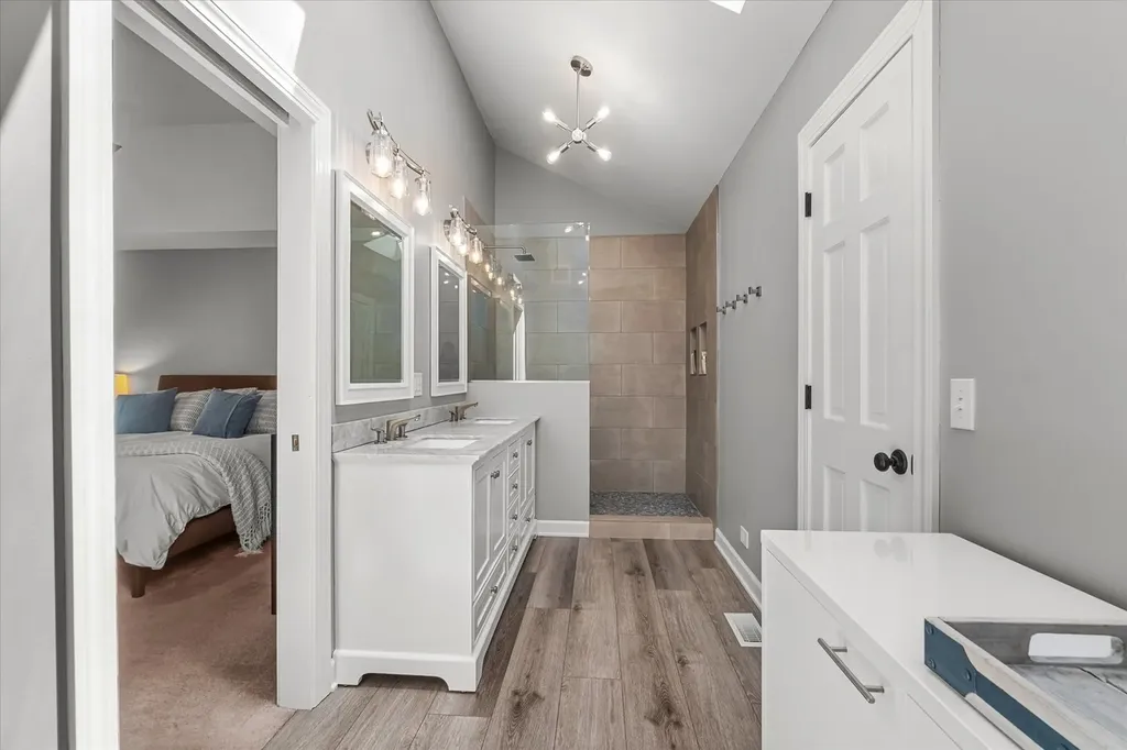 3712 Falkner Drive Naperville IL 60564