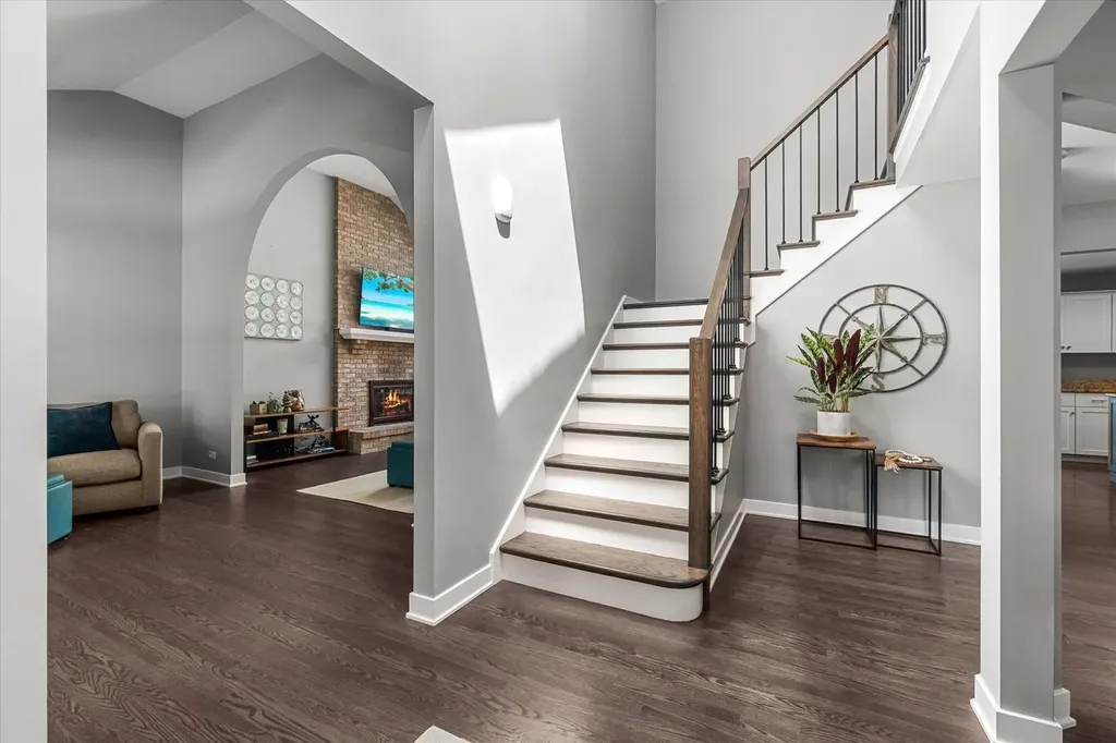 3712 Falkner Drive Naperville IL 60564