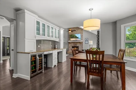 3712 Falkner Drive Naperville IL 60564