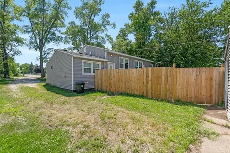 3229 66TH Avenue Moline IL 61265