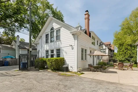 1616 Forest Place Evanston IL 60201