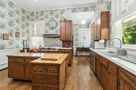 1616 Forest Place Evanston IL 60201
