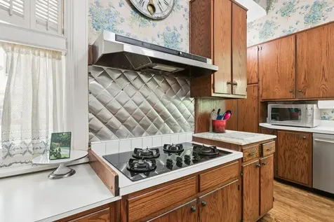 1616 Forest Place Evanston IL 60201