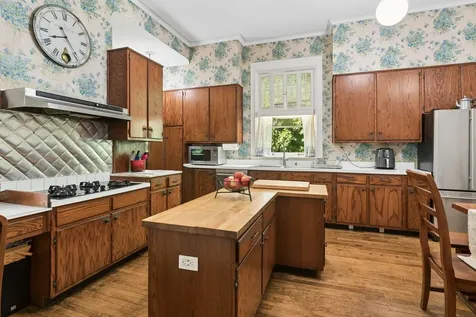 1616 Forest Place Evanston IL 60201