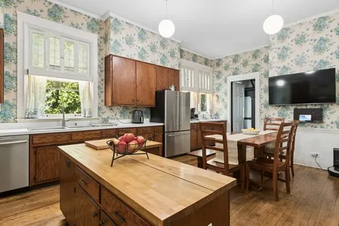 1616 Forest Place Evanston IL 60201