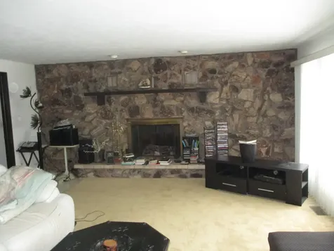 855 Charles Street Crete IL 60417