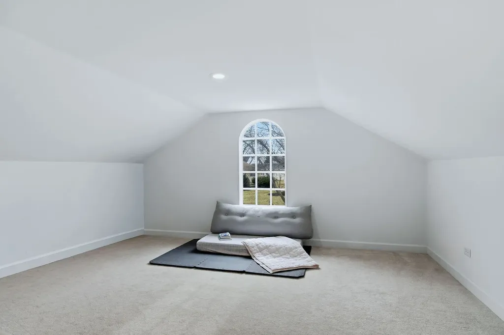 1009 Douglas Avenue Naperville IL 60540