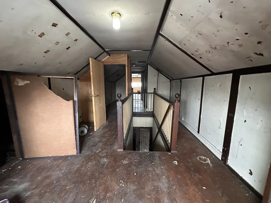 8239 South Kenwood Avenue Chicago IL 60619