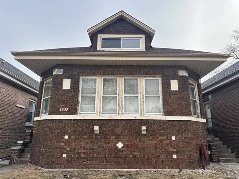 8239 South Kenwood Avenue Chicago IL 60619