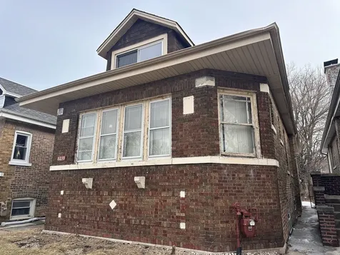 8239 South Kenwood Avenue Chicago IL 60619