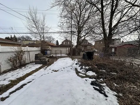 8239 South Kenwood Avenue Chicago IL 60619