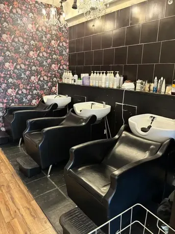 3916 West Touhy Avenue Lincolnwood IL 60712