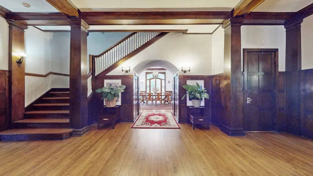 5235 South University Avenue Chicago IL 60615