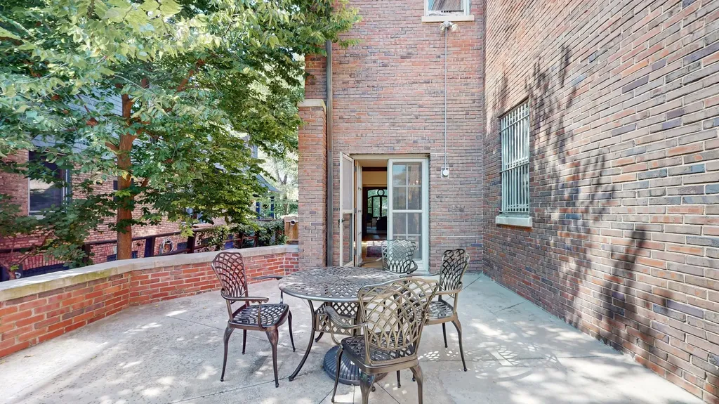 5235 South University Avenue Chicago IL 60615