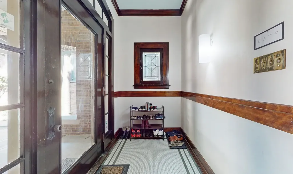 5235 South University Avenue Chicago IL 60615