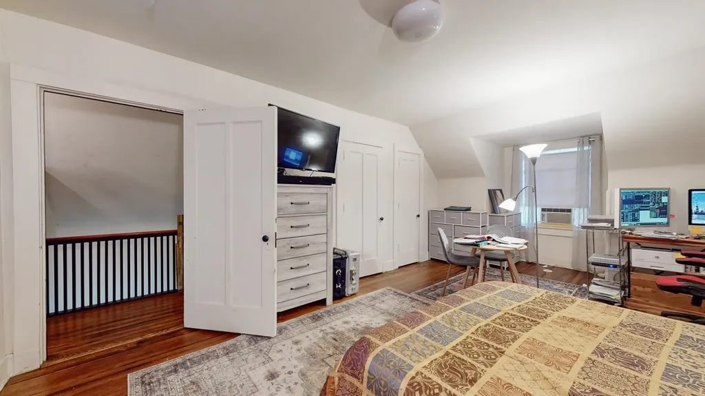 5235 South University Avenue Chicago IL 60615