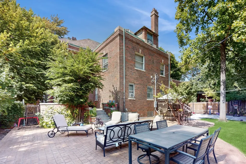 5235 South University Avenue Chicago IL 60615