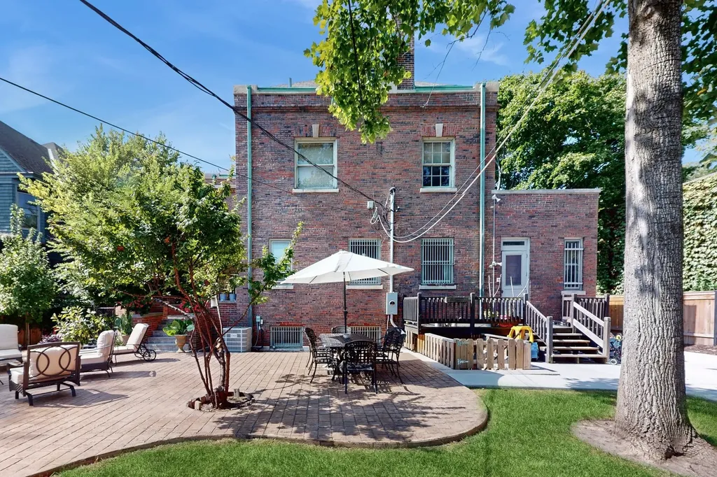 5235 South University Avenue Chicago IL 60615