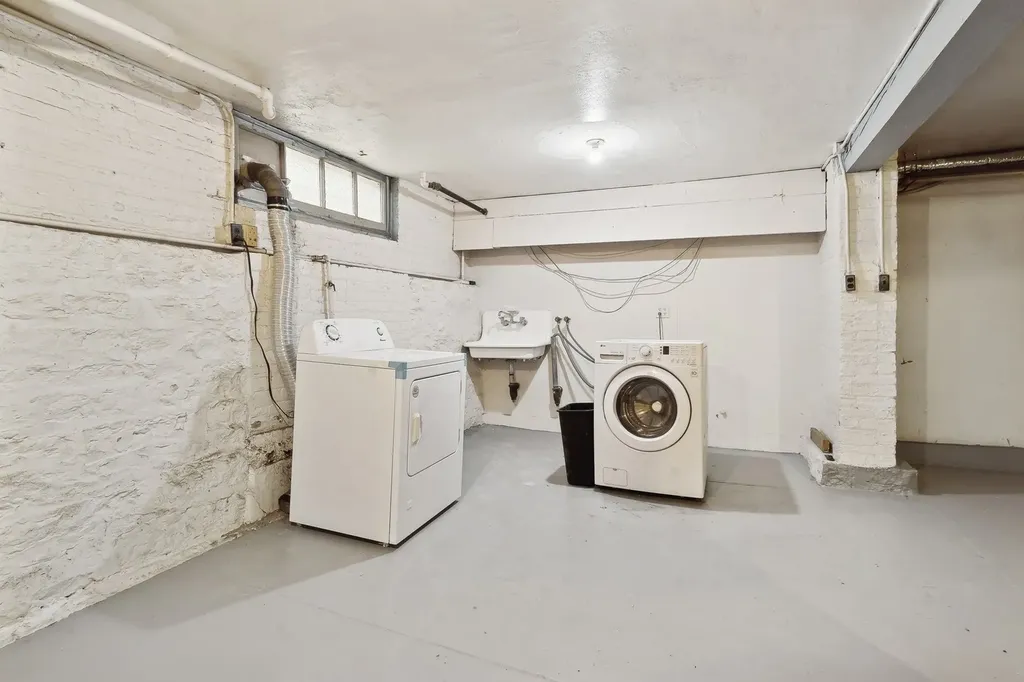5235 South University Avenue Chicago IL 60615