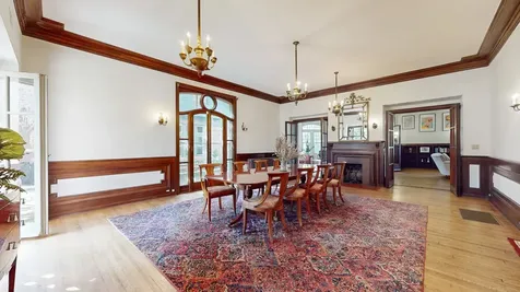 5235 South University Avenue Chicago IL 60615