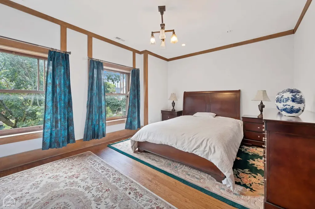 1201 East 56th Street Chicago IL 60637