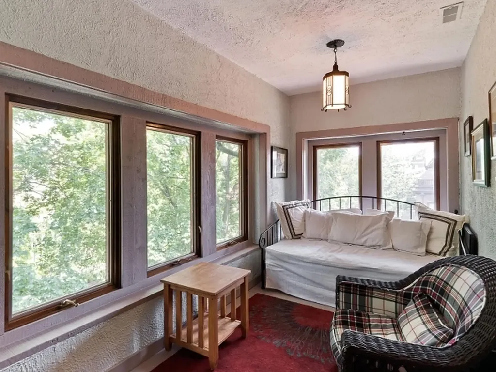 1201 East 56th Street Chicago IL 60637