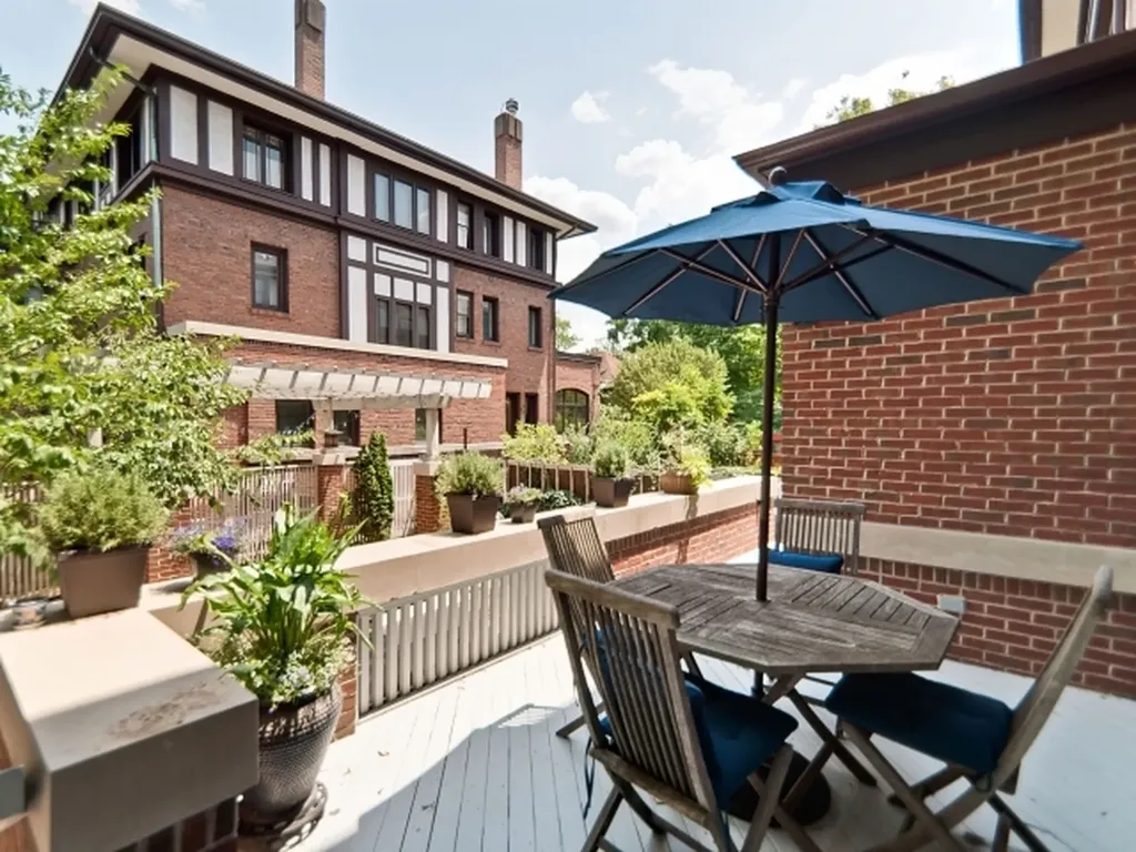 1201 East 56th Street Chicago IL 60637