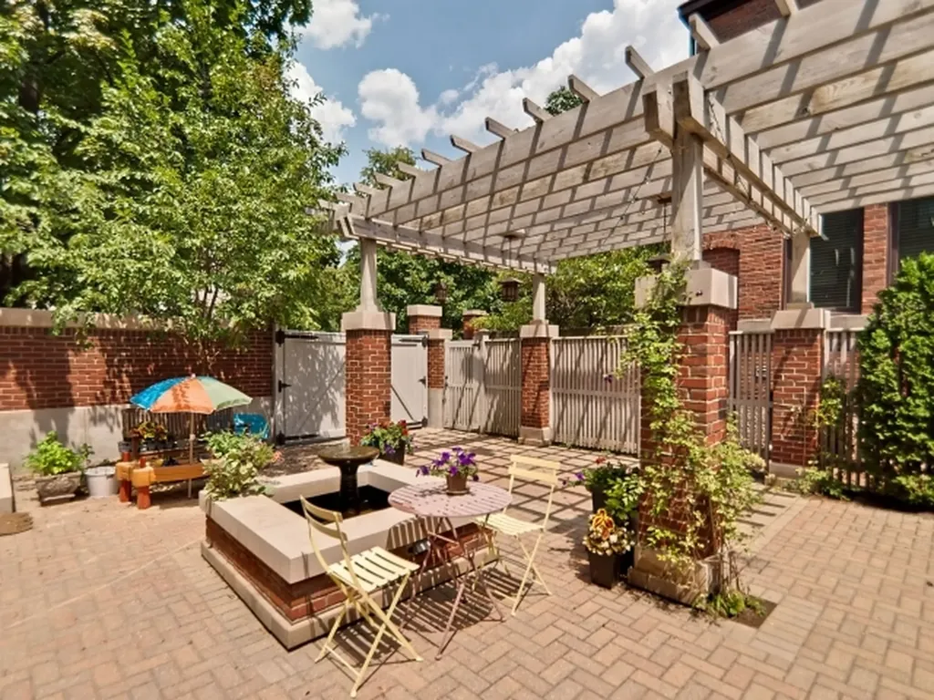 1201 East 56th Street Chicago IL 60637