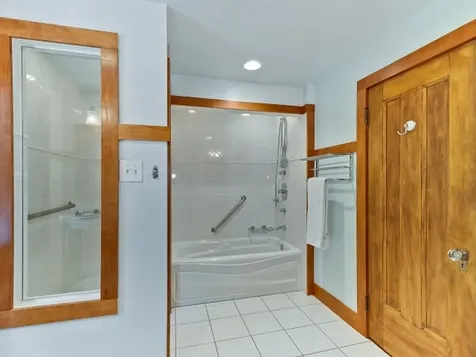 1201 East 56th Street Chicago IL 60637