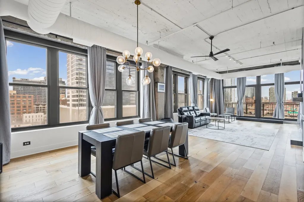 728 West Jackson Boulevard Chicago IL 60661