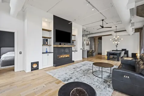 728 West Jackson Boulevard Chicago IL 60661