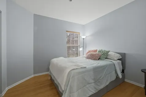 286 Prairie View Lane Wheeling IL 60090