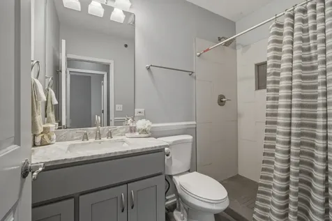 286 Prairie View Lane Wheeling IL 60090