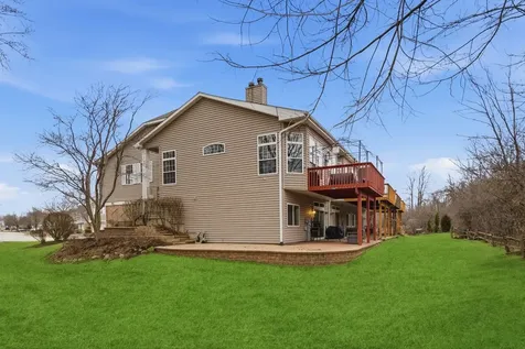 286 Prairie View Lane Wheeling IL 60090